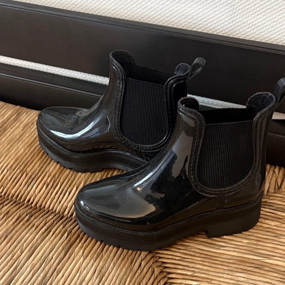 Shiny Black Kids Chelsea Boots